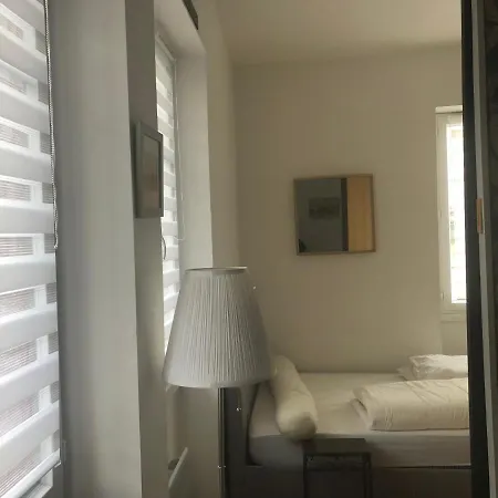 2 Pieces A 300m De La Grande - 2 A 5 Couchages Apartamento