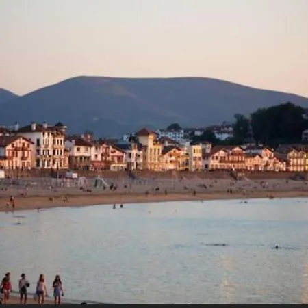 2 Pieces A 300m De La Grande - 2 A 5 Couchages